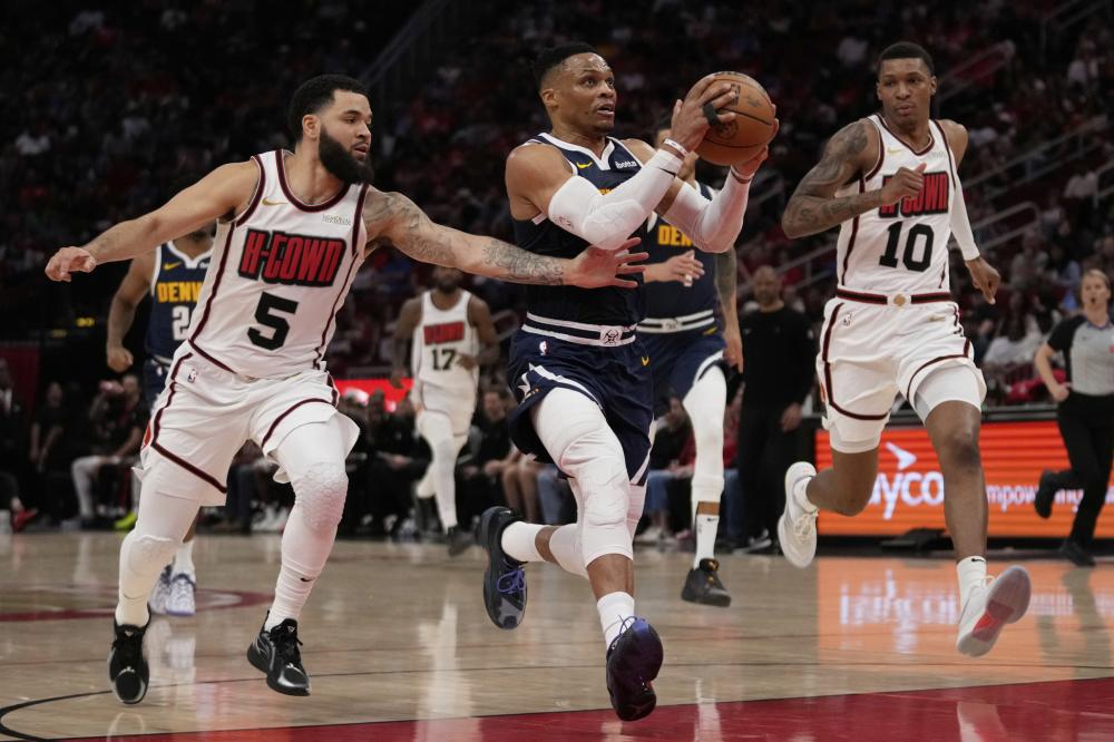 两方面进行 两方面进行